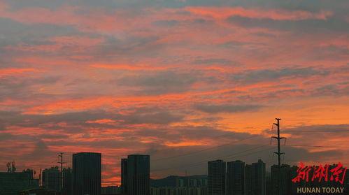 火烧云全集在线观看,在线观看，感受壮美云海的艺术盛宴